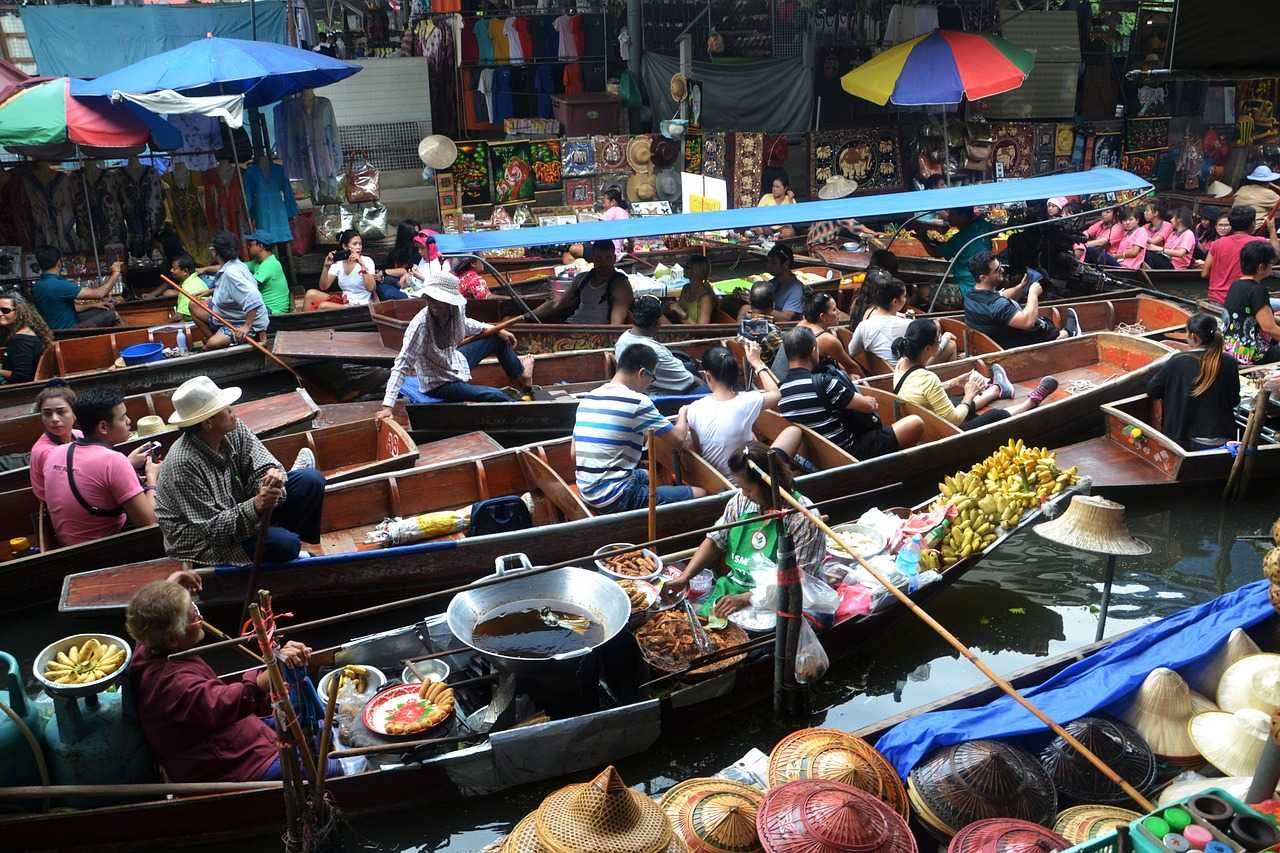 Guide til Bangkok - floating market