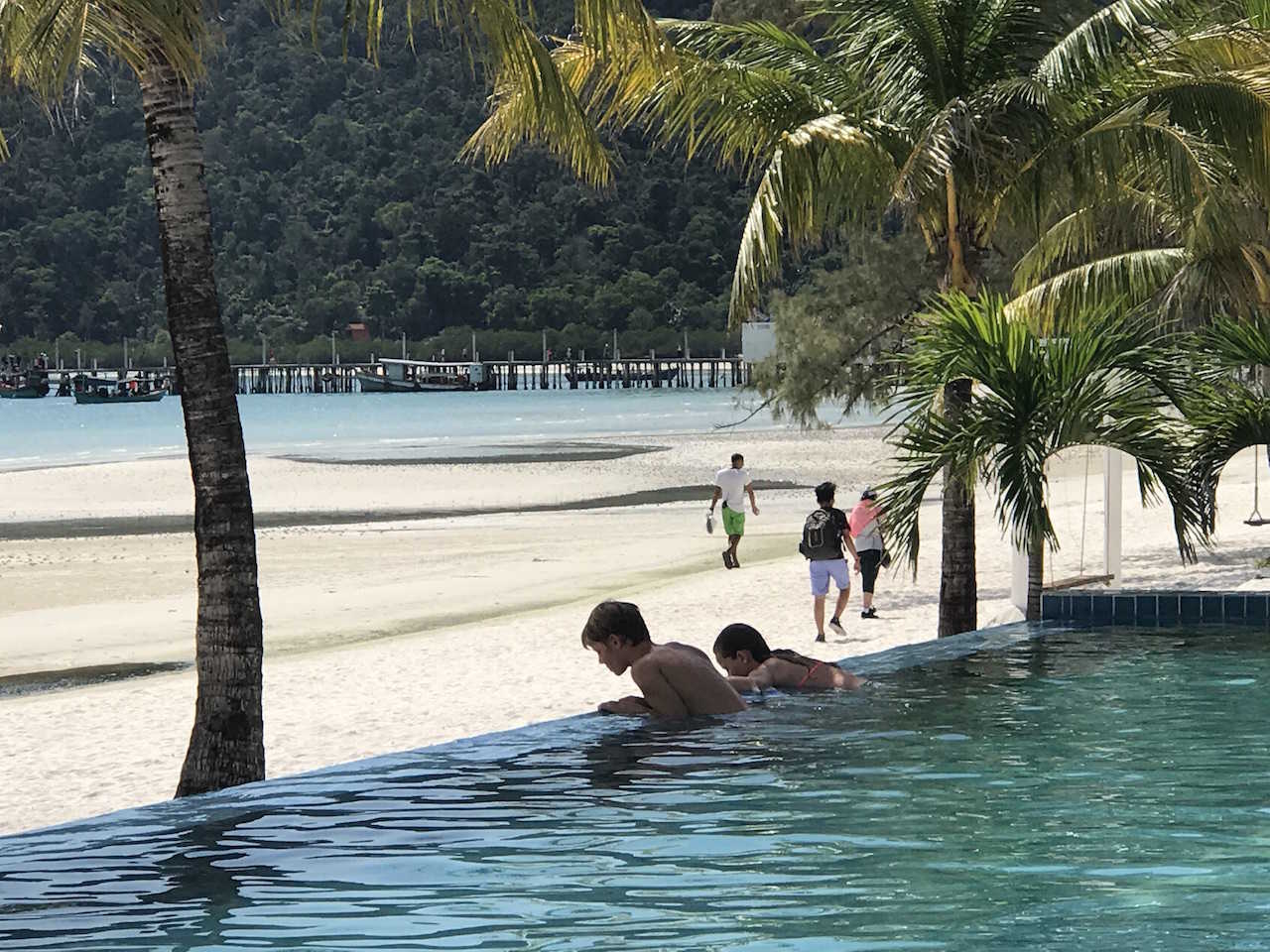 koh-rong-samloem-The-One-resort-Pool