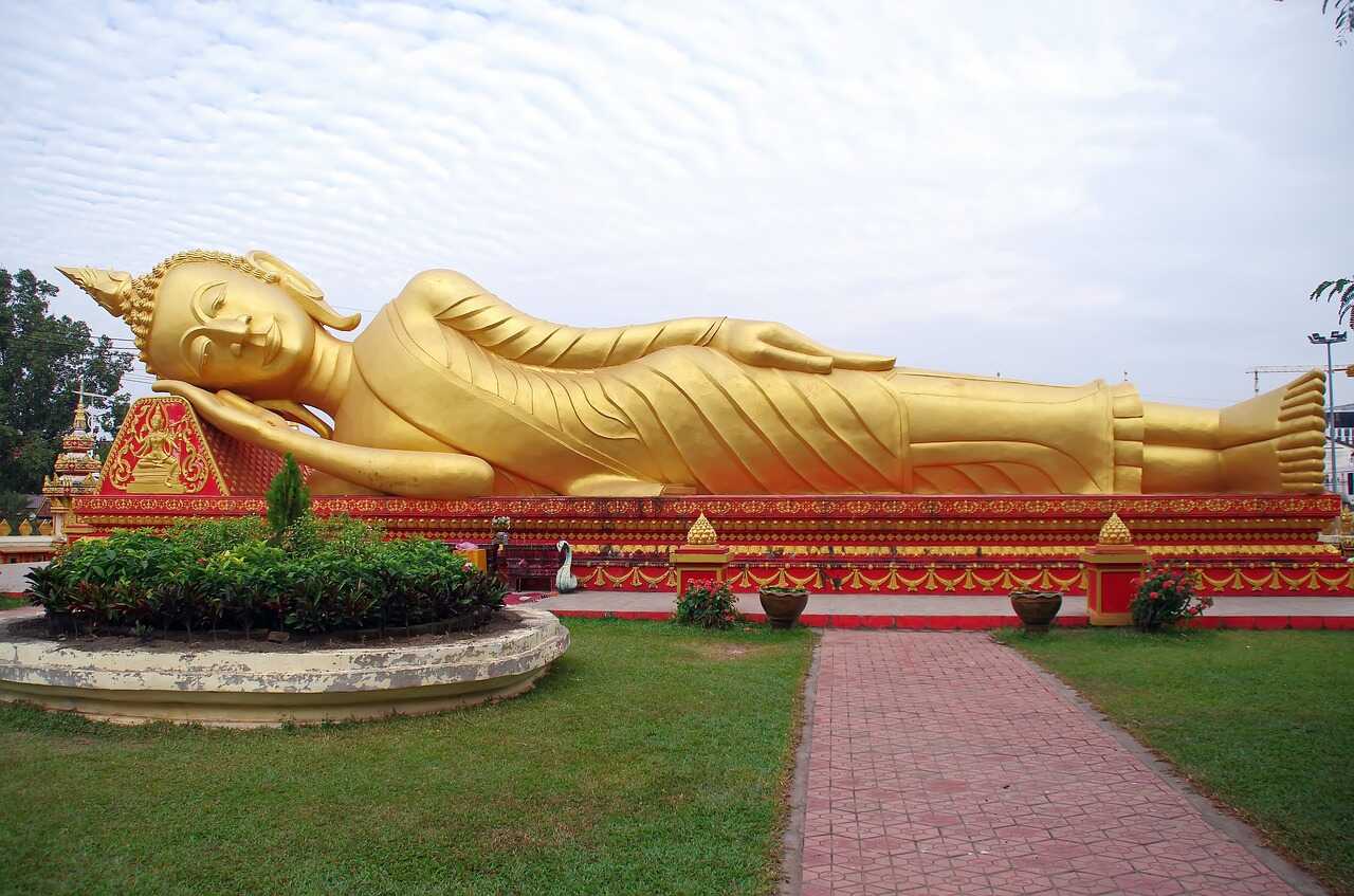 Guld buddha i Vientiane