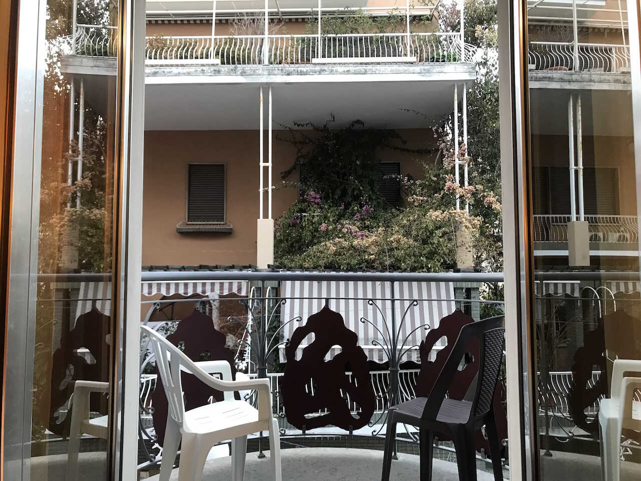 balkon på Victoria hotel i Pescara