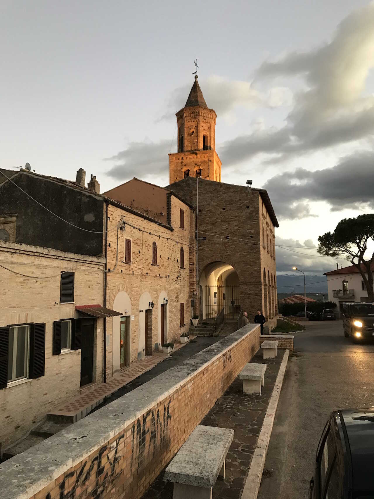 Kirken Chiesa - Santa Maria di Piano set udefra