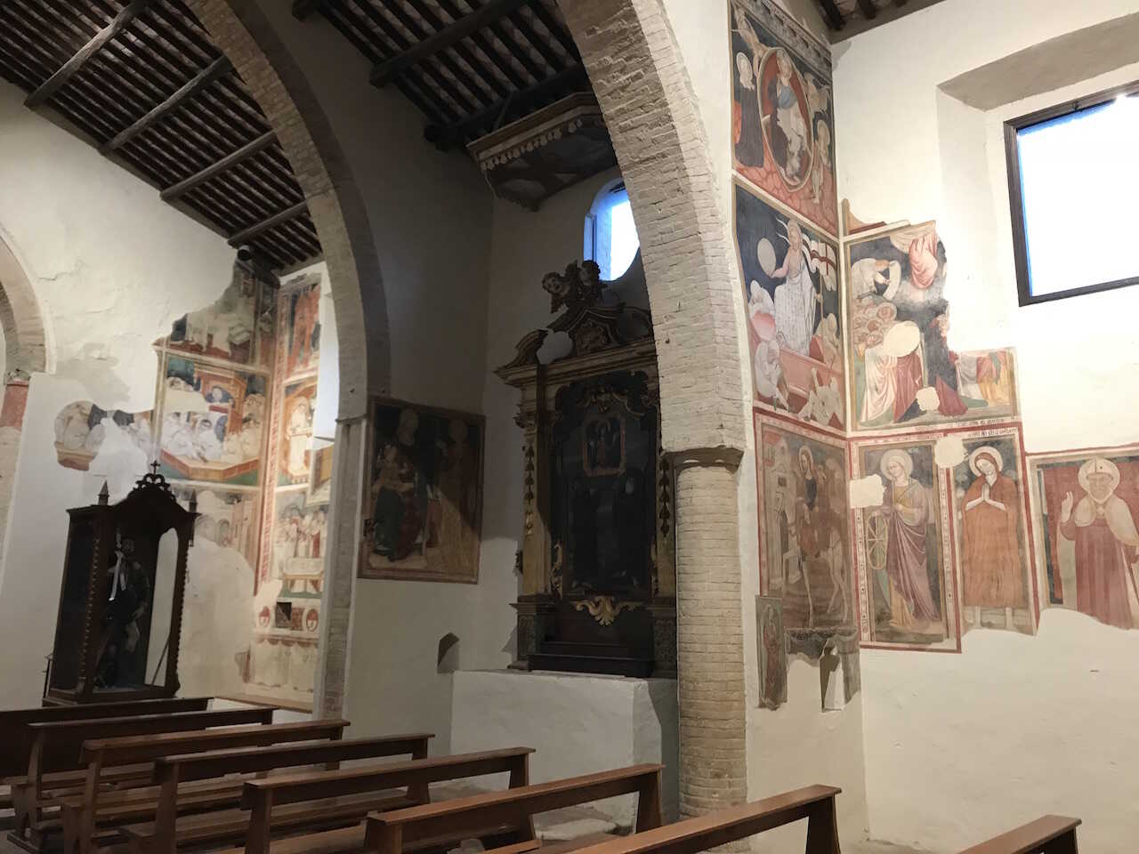 Kirken Chiesa - Santa Maria di Piano - Vægmalerier